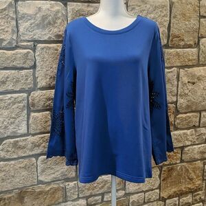 Soft Surroundings Blue Bonavita Top  Size Medium Eyelet Sleeve Detail